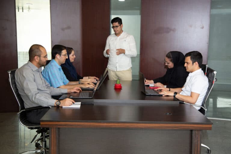 طراحی راهکارهای اختصاصی براساس نیاز مشتری 1 768x512 1 - فرآیند برونسپاری مرکز تماس در کال تک چگونه انجام می‌شود؟ - کال تک